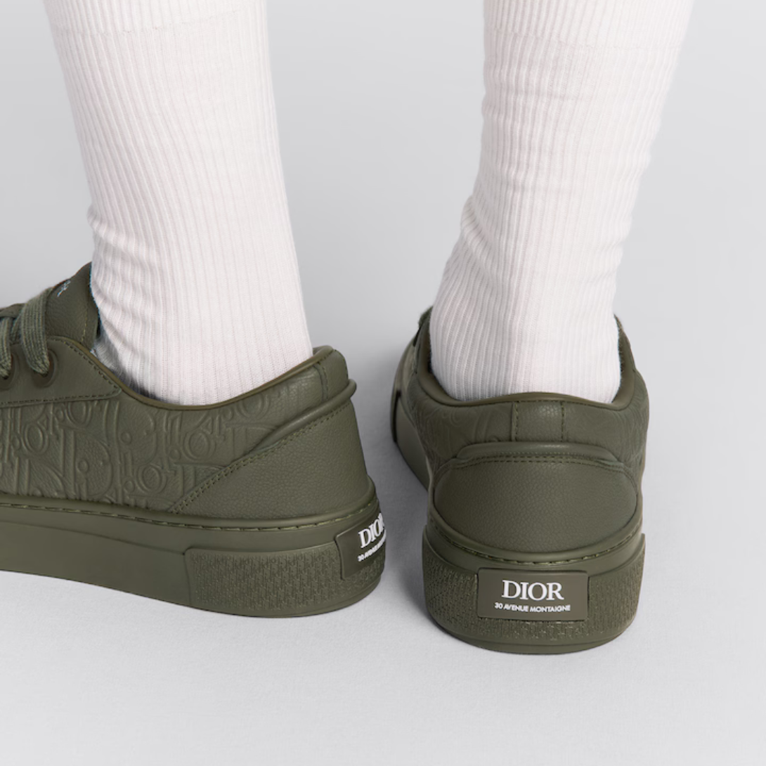 B33 Sneaker Leather – crafted in grained calfskin, it is accented by tonal Gravity leather panels – LUX VERSE Luxury Designer Fashion Outlet