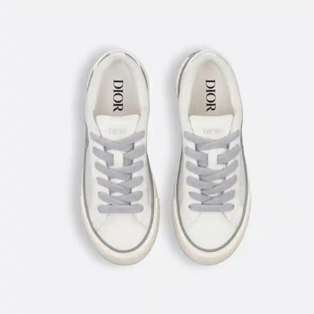 B33 Sneaker Jacquard – the sneaker will lend a contemporary touch to casual looks.The pair is equipped – LUX VERSE Luxury Designer Fashion Outlet