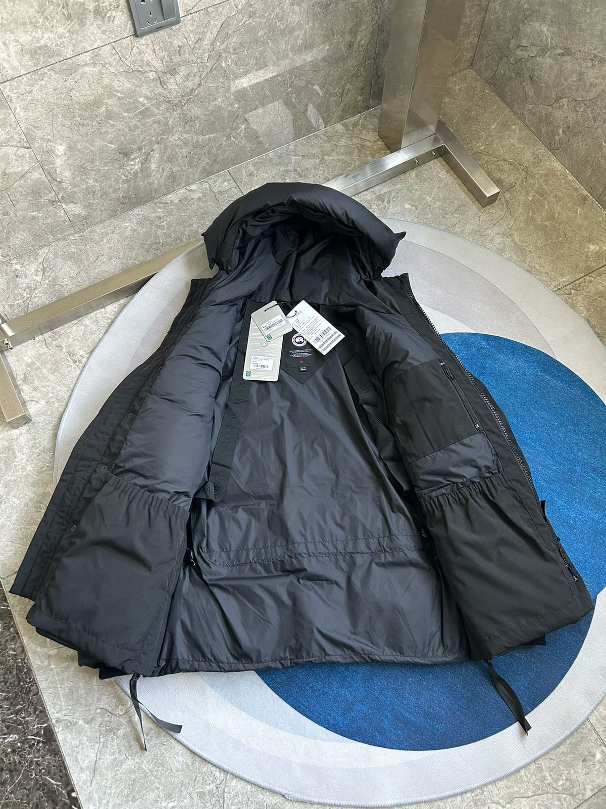 Schwarz-weißer Parka – Herren