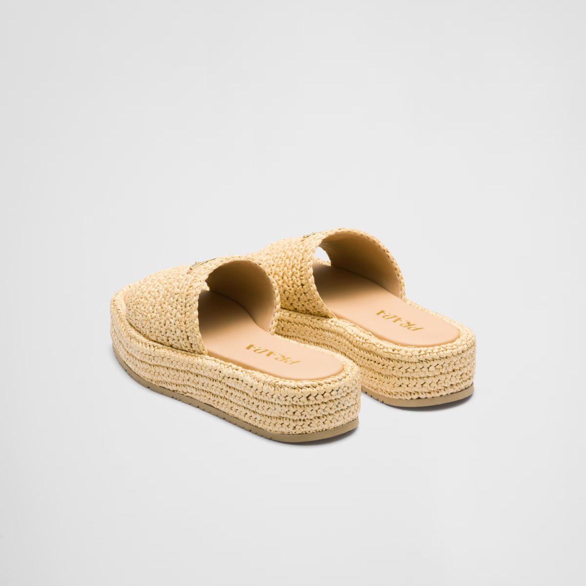 Crochet Flatform Iconic Slides – raffia-effect yarn Crochet workmanship Enameled metal triangle logo Monoblock rubber – LUX VERSE Luxury Designer Fashion Outlet