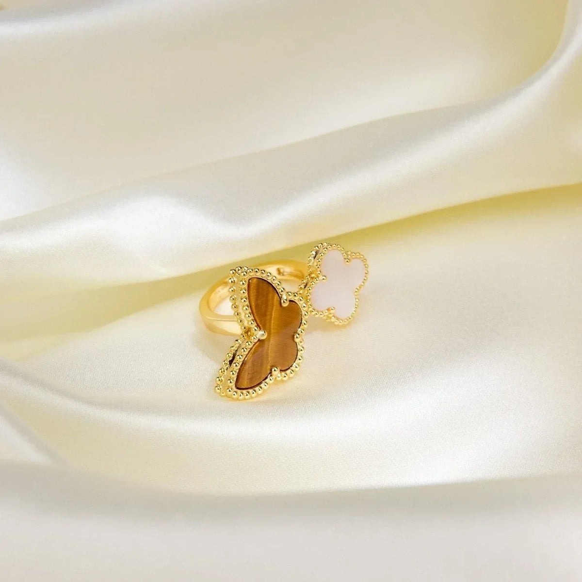 Lucky Between the Finger Ring – LUX VERSE Luxury Designer Fashion Outlet