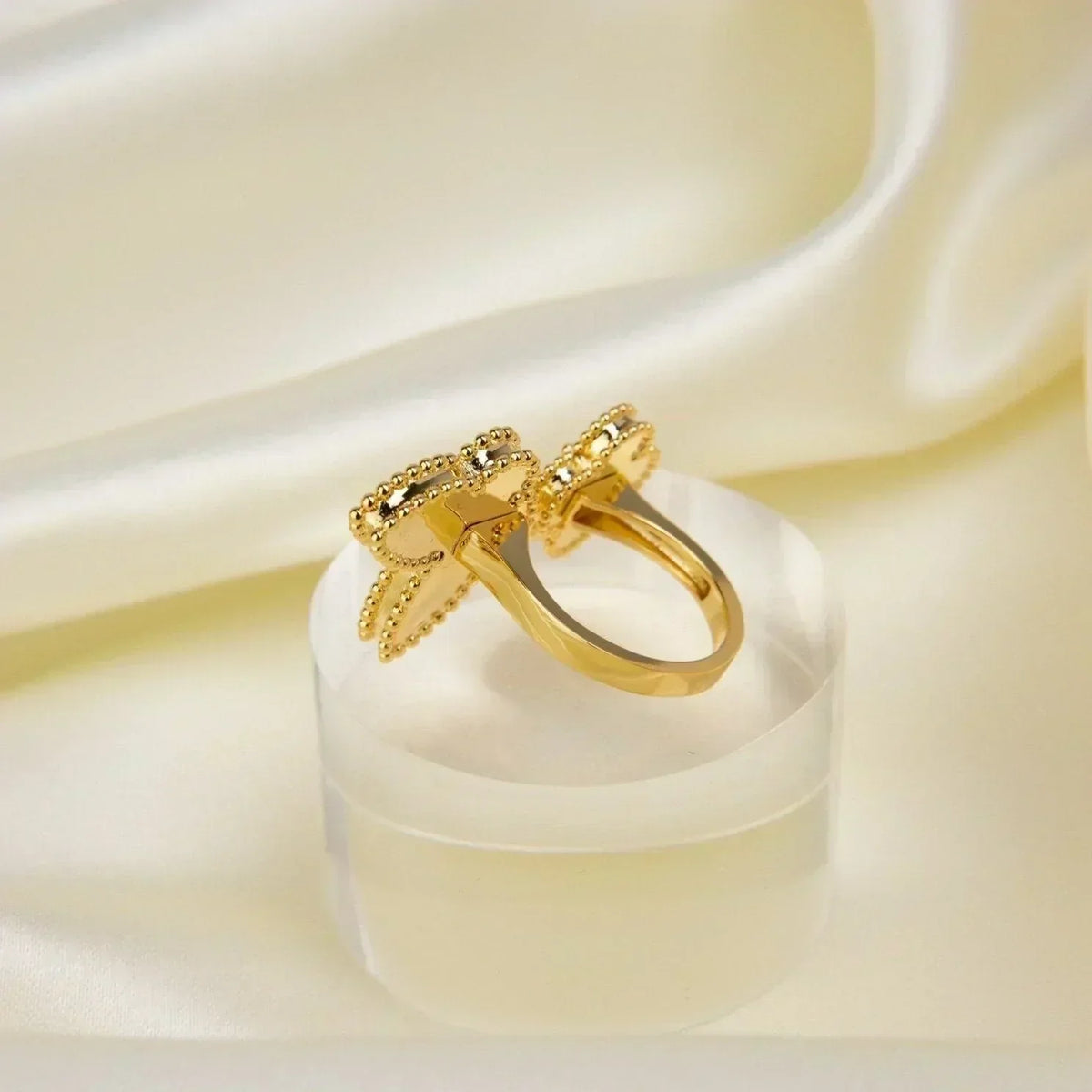 Lucky Between the Finger Ring – LUX VERSE Luxury Designer Fashion Outlet