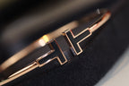 T Bracelet 1.8mm Onyx Rose Gold – LUX VERSE Luxury Designer Fashion Outlet