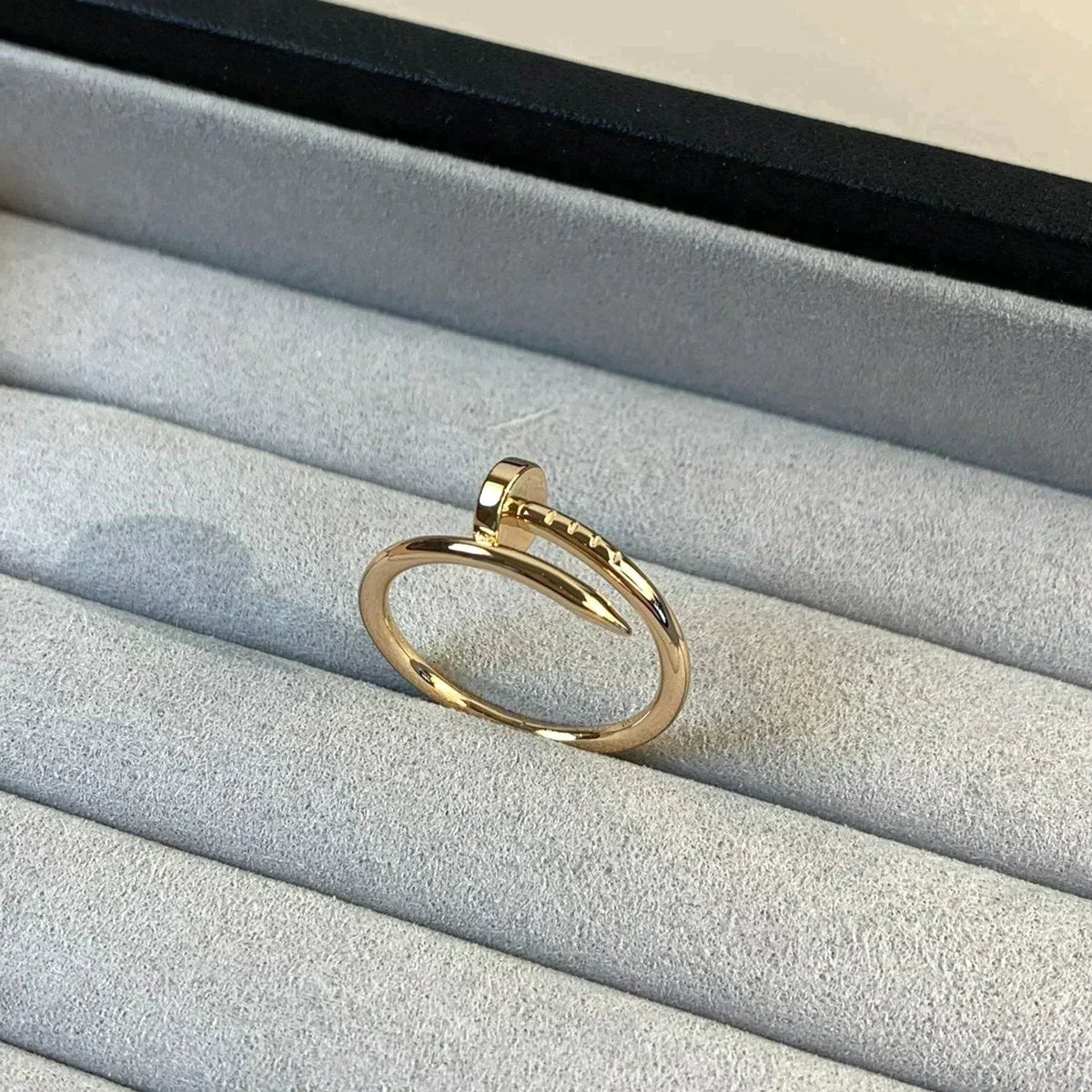 Juste Ring 1.8mm – LUX VERSE Luxury Designer Fashion Outlet