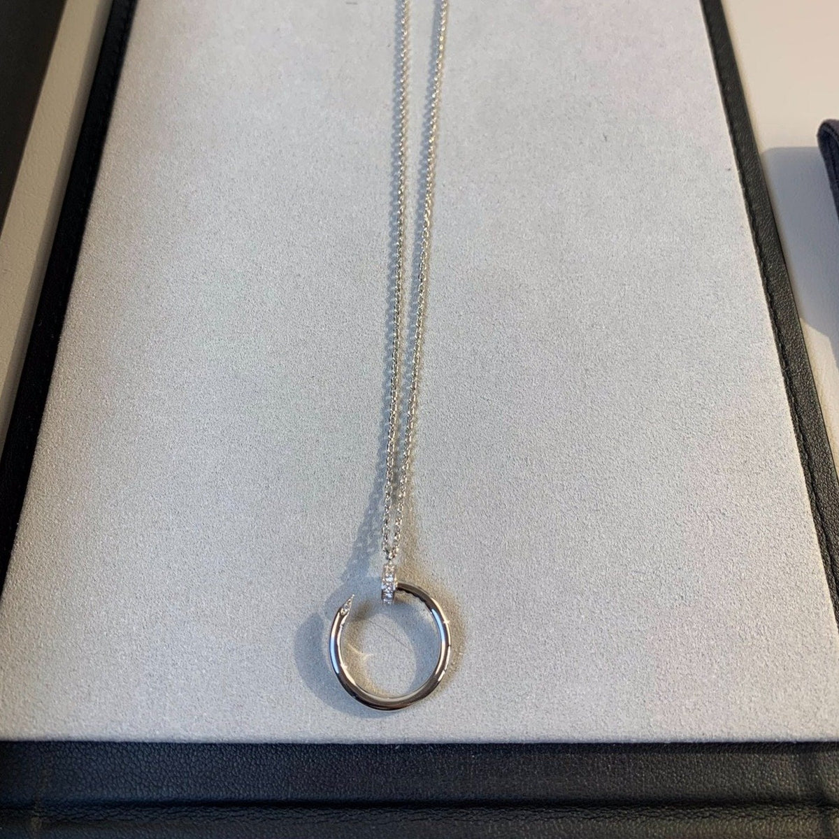 Juste Necklace Silver – LUX VERSE Luxury Designer Fashion Outlet