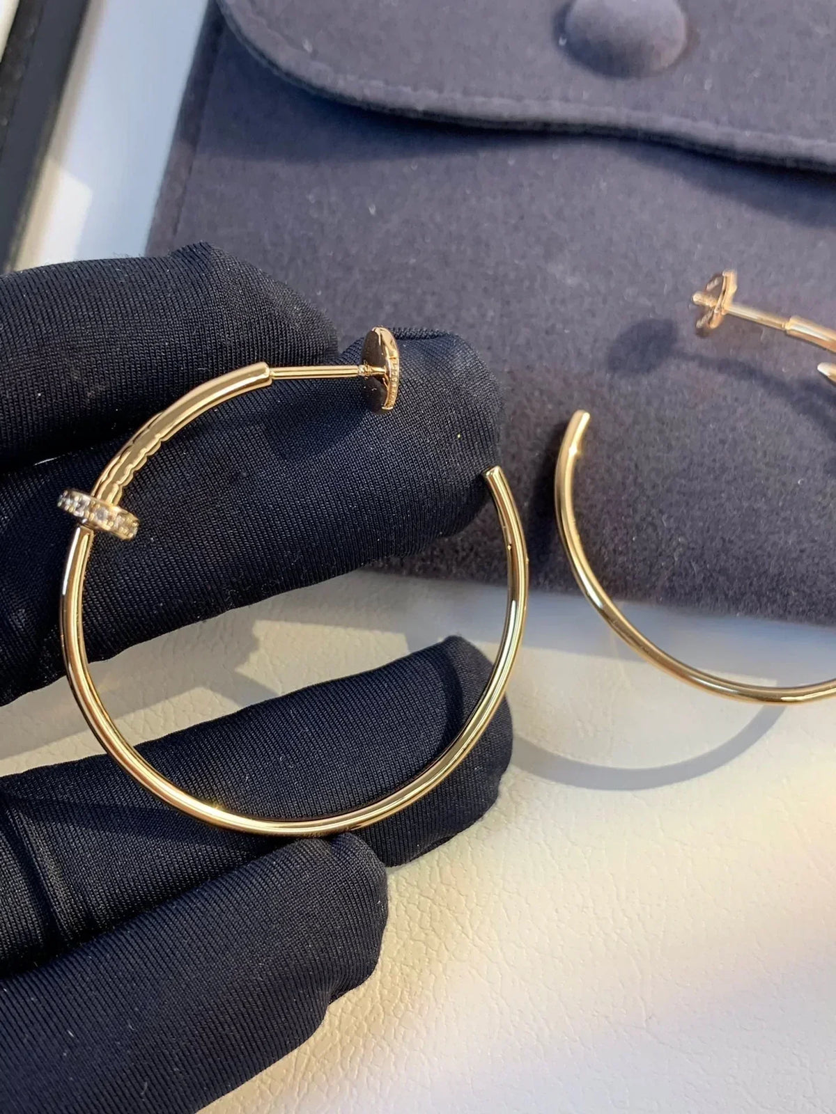 Juste Earrings Gold Diamonds 1.8mm – LUX VERSE Luxury Designer Fashion Outlet