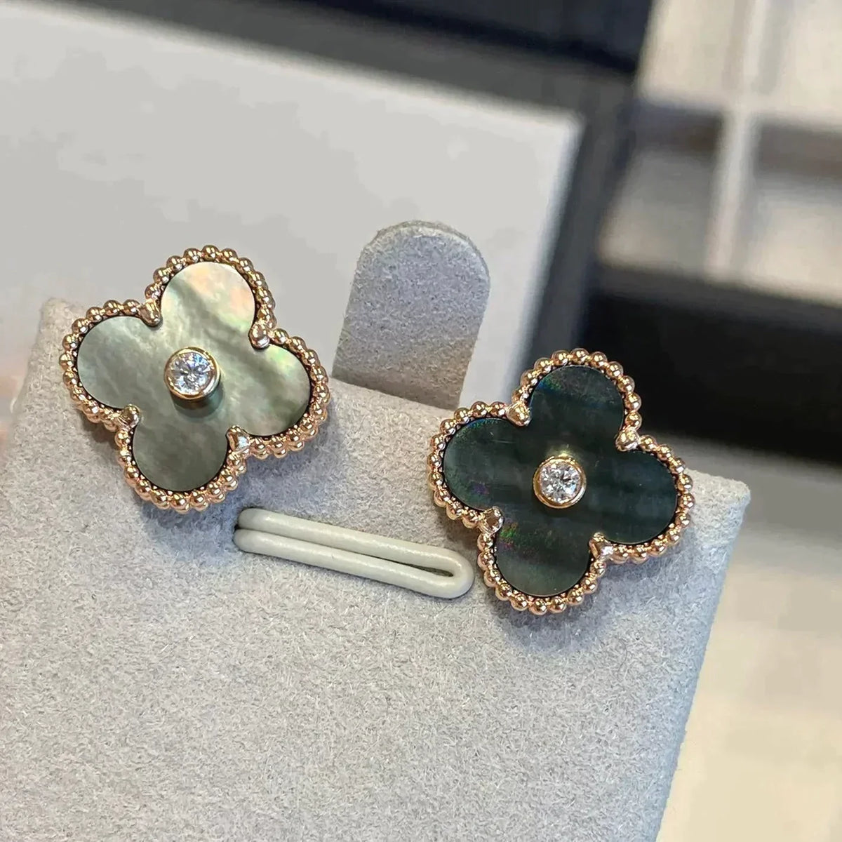 Clover Medium 1 Motifs Gray Mop  Diamond Earrings – LUX VERSE Luxury Designer Fashion Outlet
