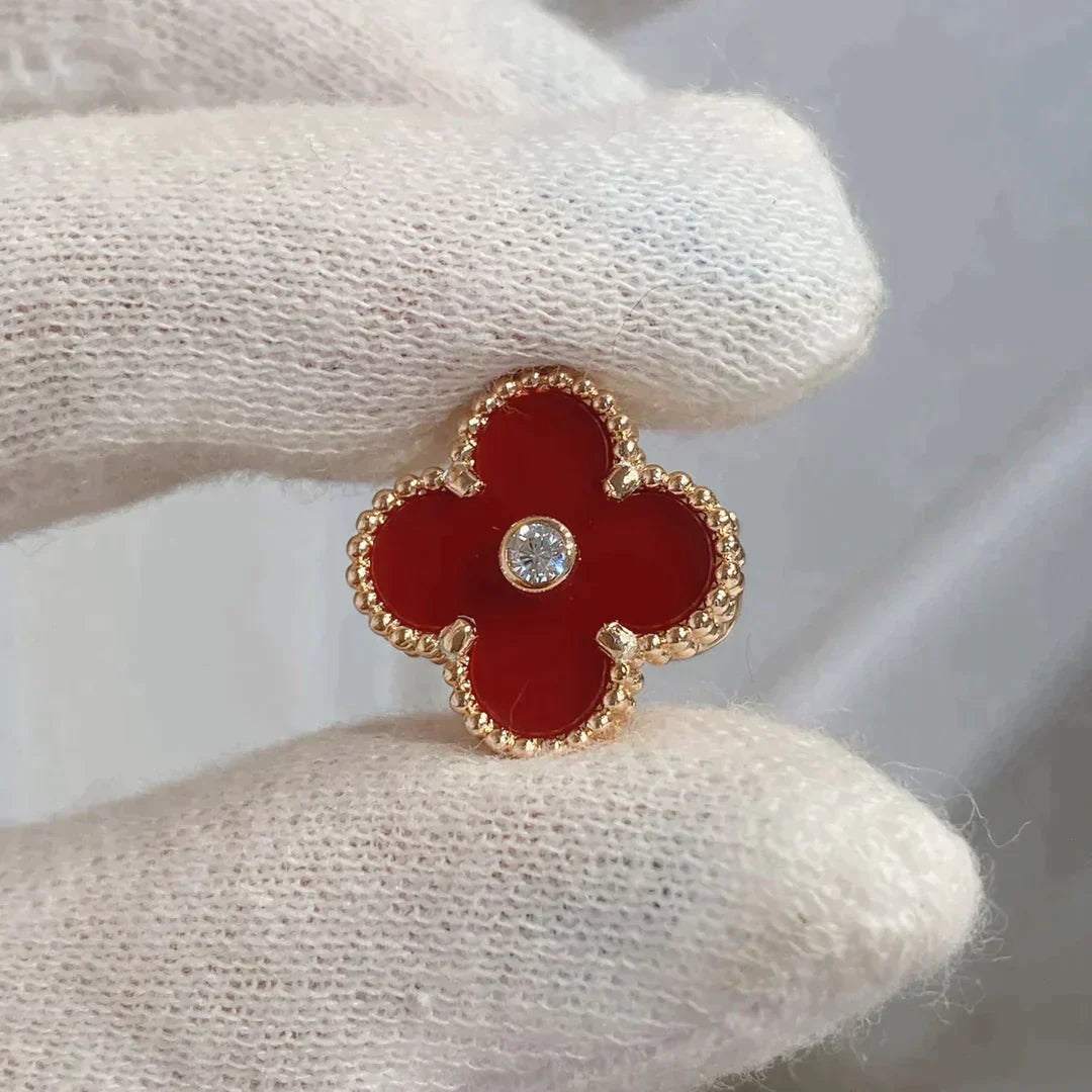 Clover Medium 1 Motifs Carnelian  Diamond Earrings – LUX VERSE Luxury Designer Fashion Outlet