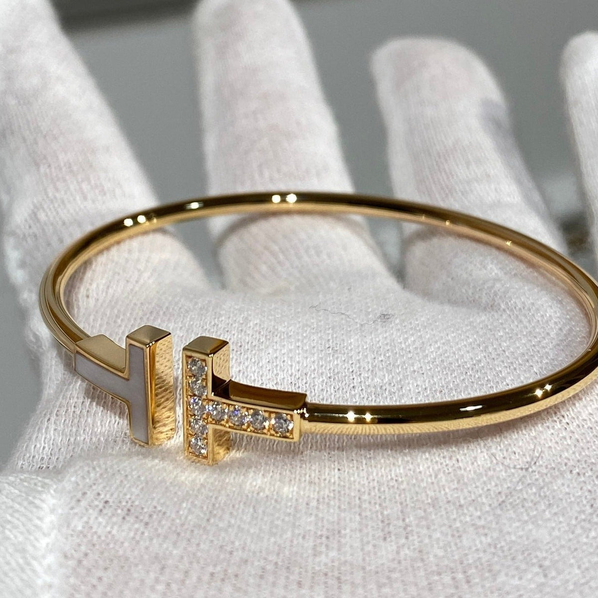 T Bracelet 1.8mm Mop Diamond Rose Gold – LUX VERSE Luxury Designer Fashion Outlet