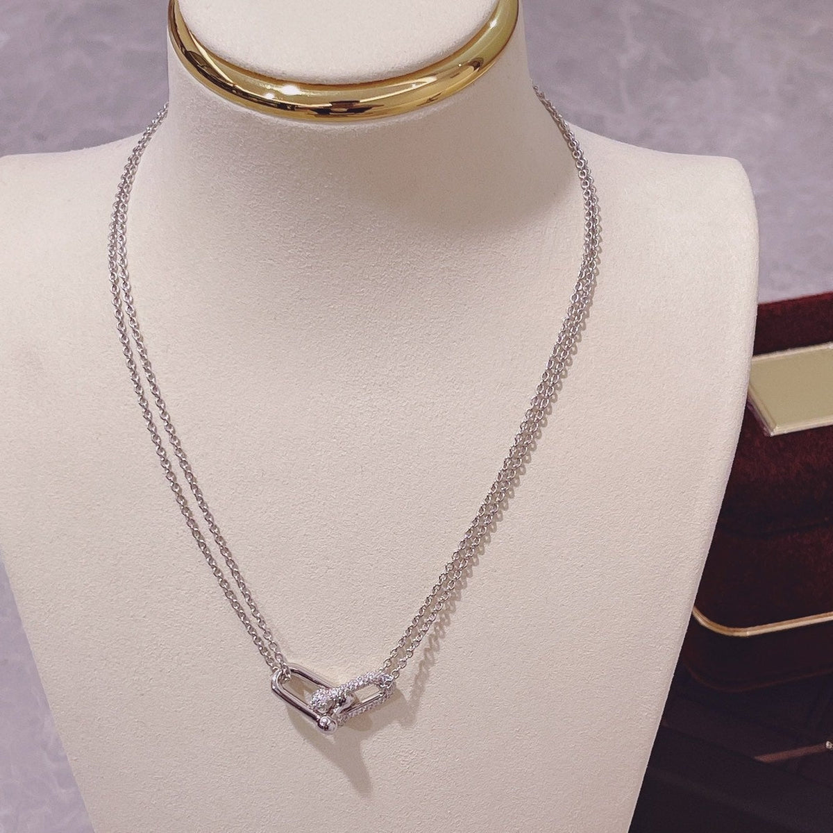 Hardwear Double Link Pedant Silver Diamond Necklace – LUX VERSE Luxury Designer Fashion Outlet