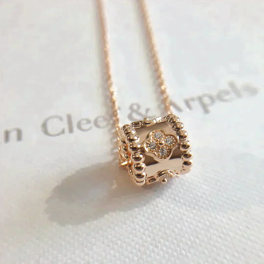 Perlee Pedant Necklace Gold / Rose Gold – LUX VERSE Luxury Designer Fashion Outlet