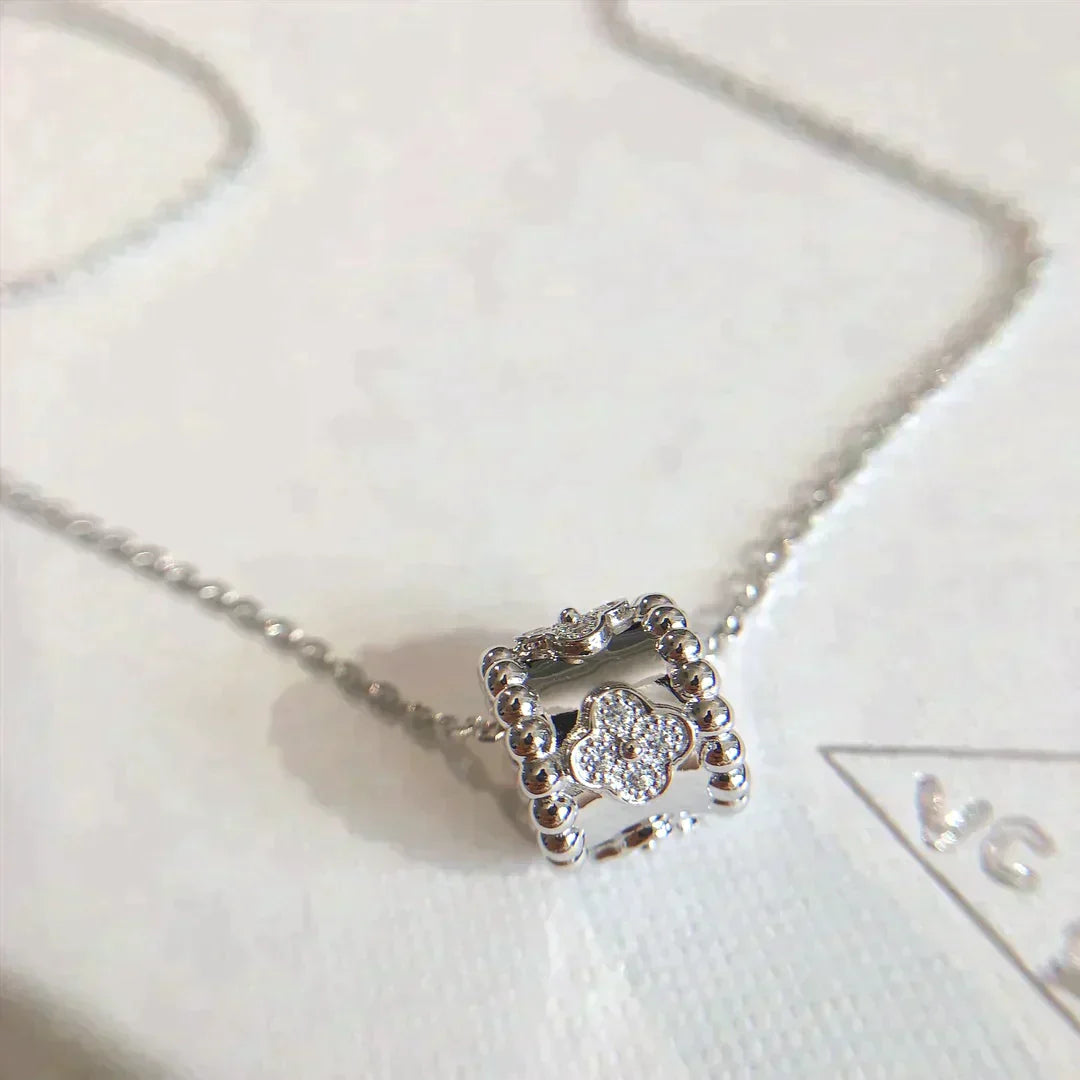 Perlee Pedant Necklace Silver – LUX VERSE Luxury Designer Fashion Outlet