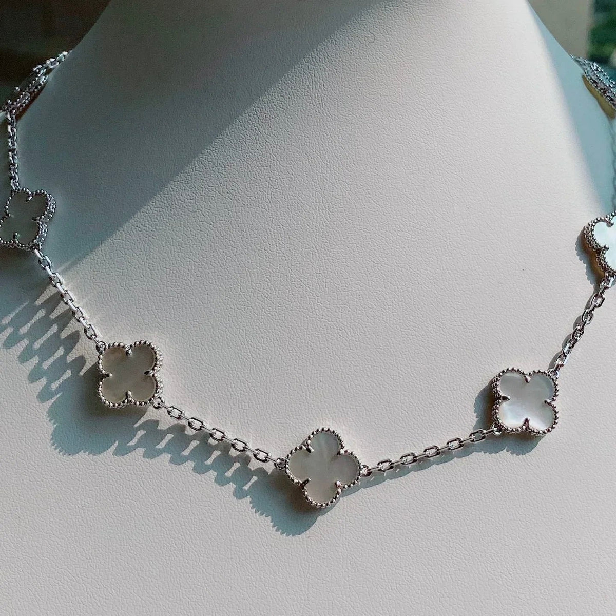 Clover Vintage White Mop Necklace 10 Motifs Silver – LUX VERSE Luxury Designer Fashion Outlet