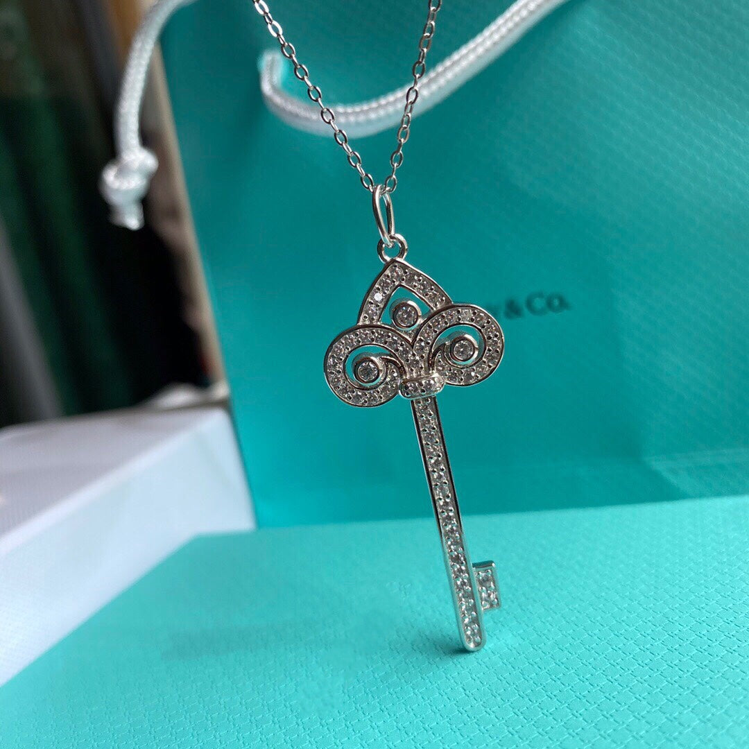 Key Necklace Diamond – LUX VERSE Luxury Designer Fashion Outlet