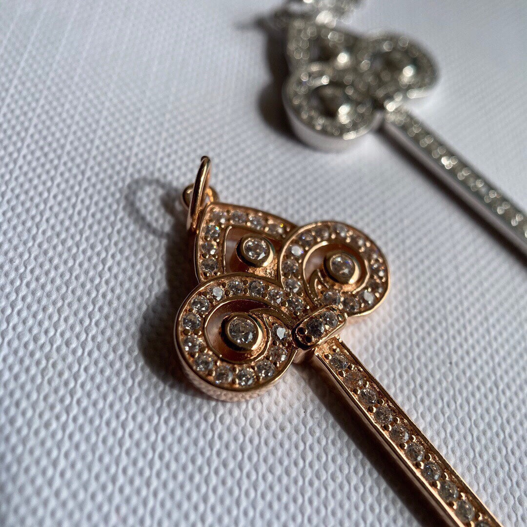 Key Necklace Diamond – LUX VERSE Luxury Designer Fashion Outlet