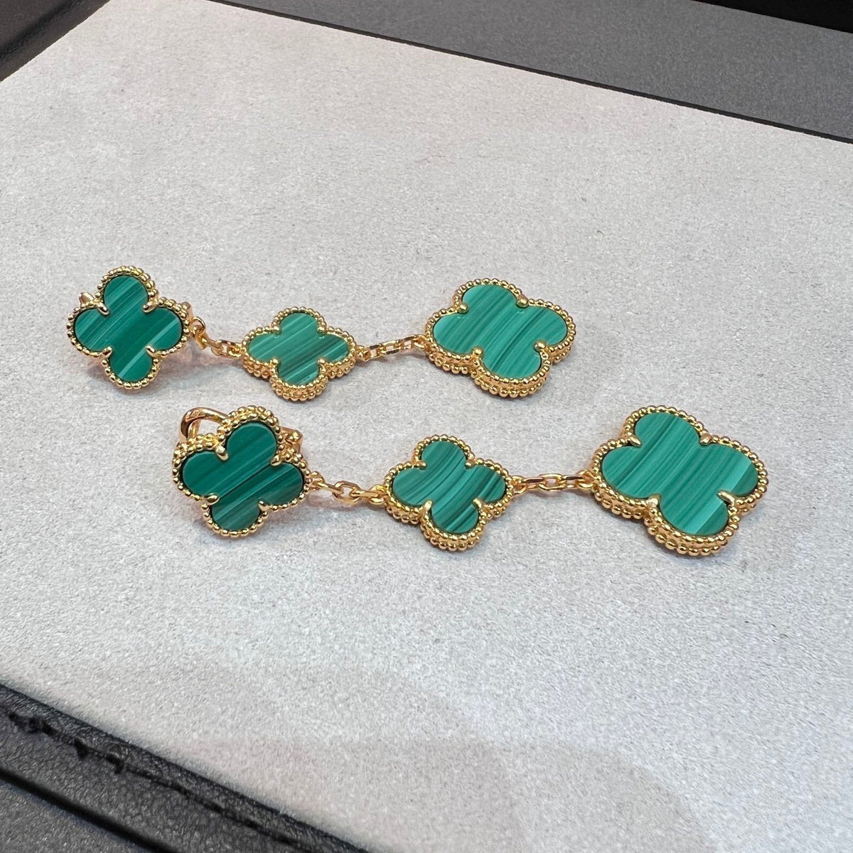Clover Malachite 3 Motifs Gold – LUX VERSE Luxury Designer Fashion Outlet