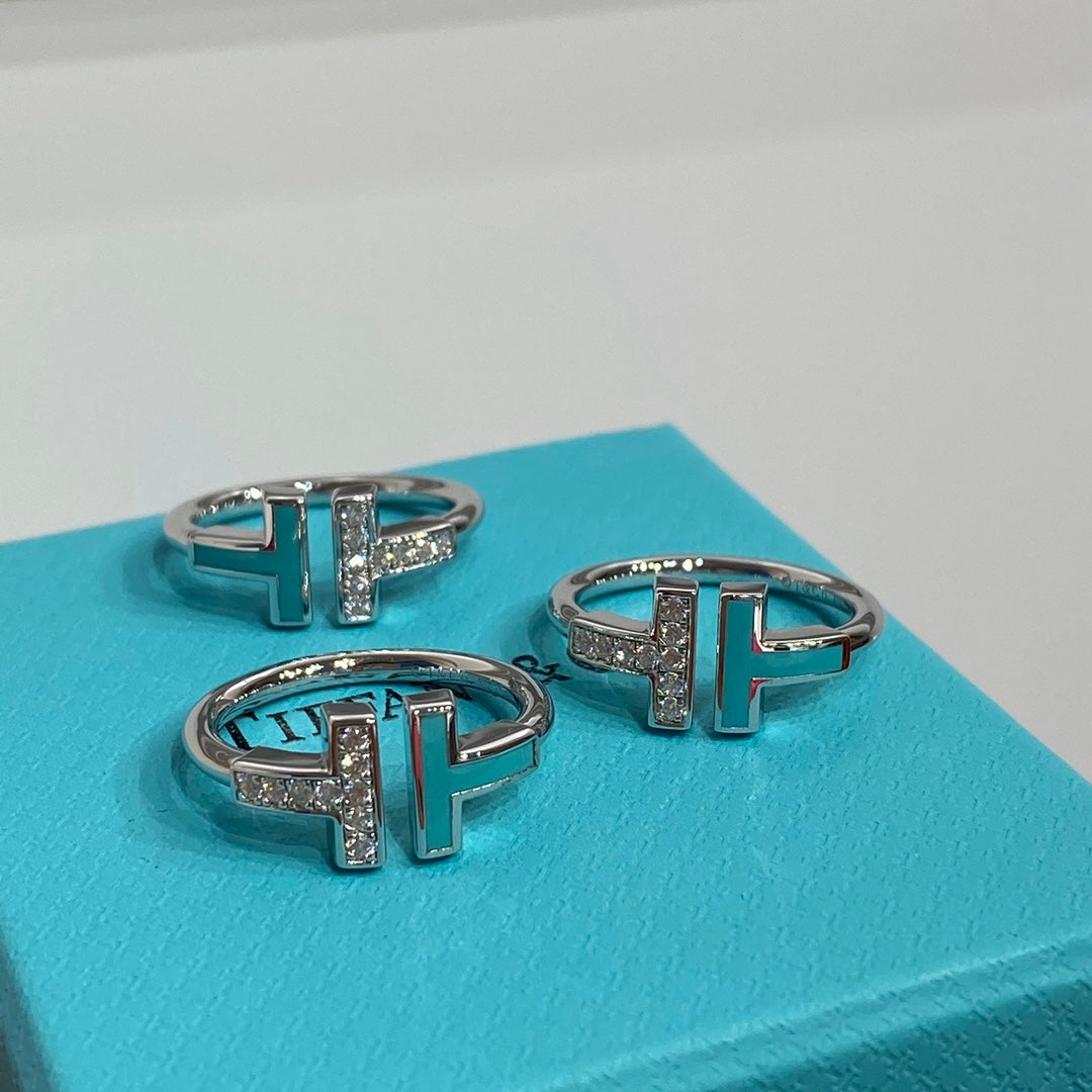 T Wire Turquoise Diamond Ring Silver – LUX VERSE Luxury Designer Fashion Outlet