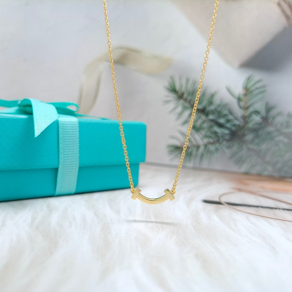 Mini Smile Pedant Necklace – LUX VERSE Luxury Designer Fashion Outlet