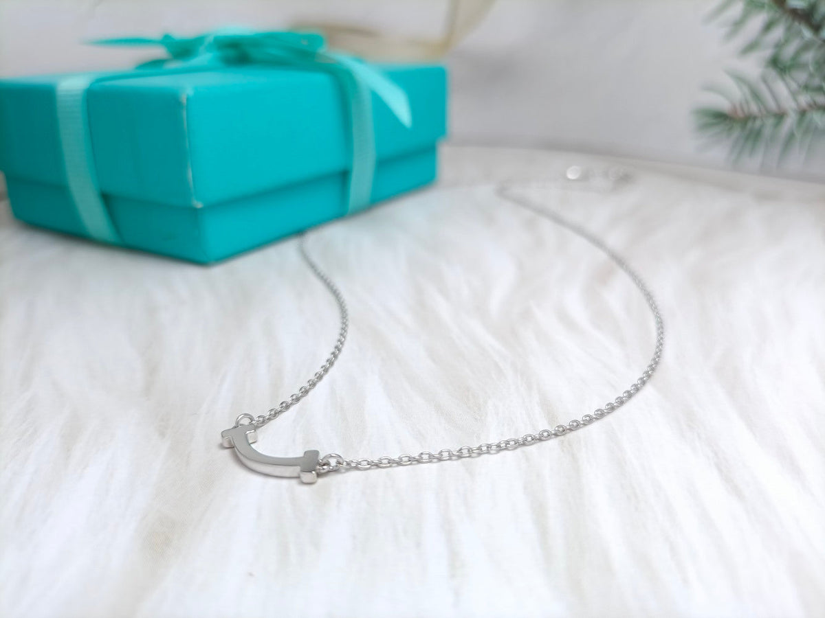 Mini Smile Pedant Necklace – LUX VERSE Luxury Designer Fashion Outlet