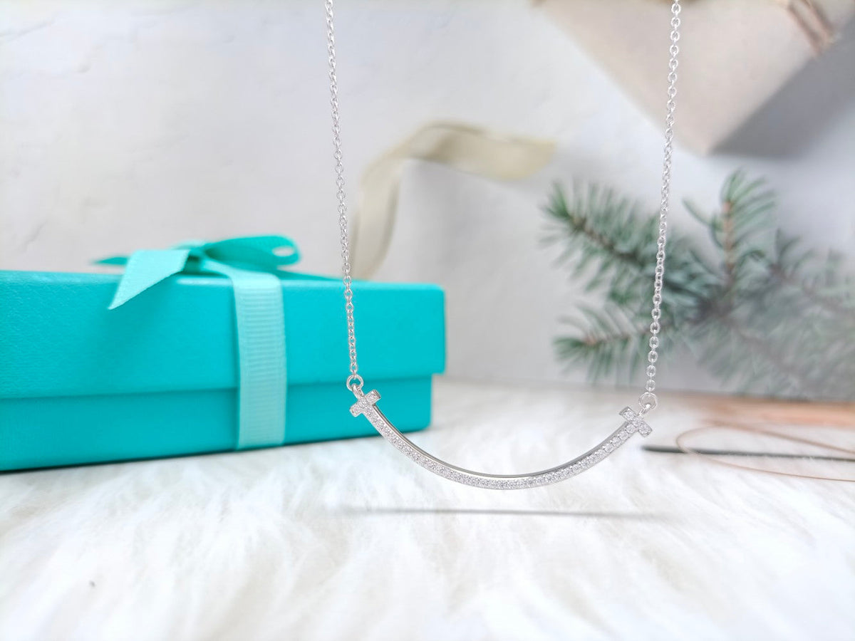 Big Smile Pedant Diamond Necklace – LUX VERSE Luxury Designer Fashion Outlet