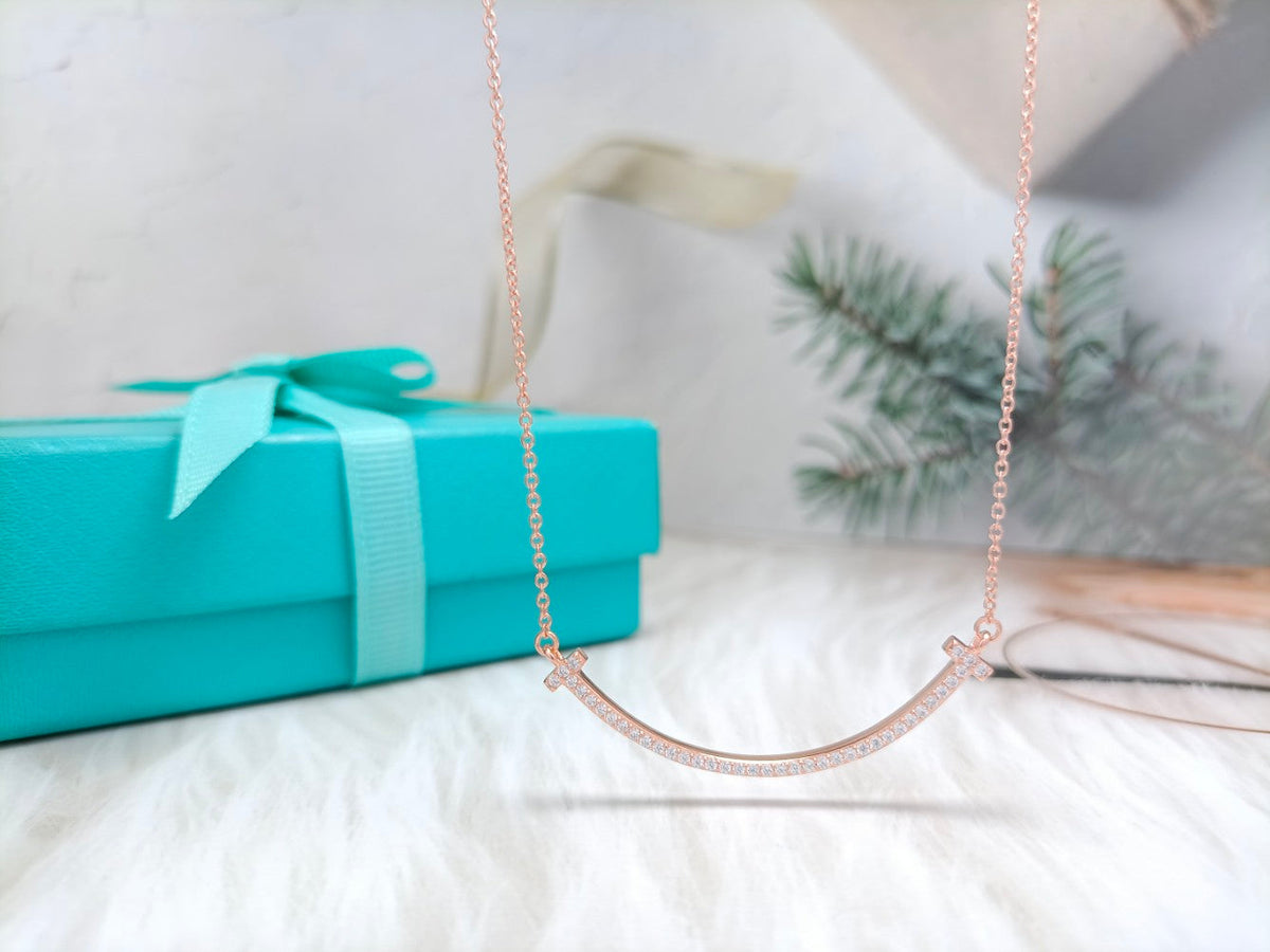 Big Smile Pedant Diamond Necklace – LUX VERSE Luxury Designer Fashion Outlet