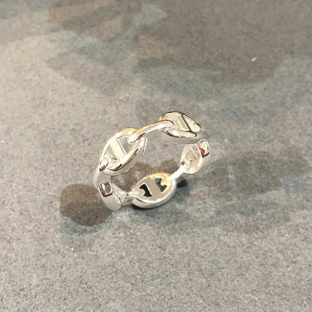 Enchainee Ring Silver – LUX VERSE Luxury Designer Fashion Outlet