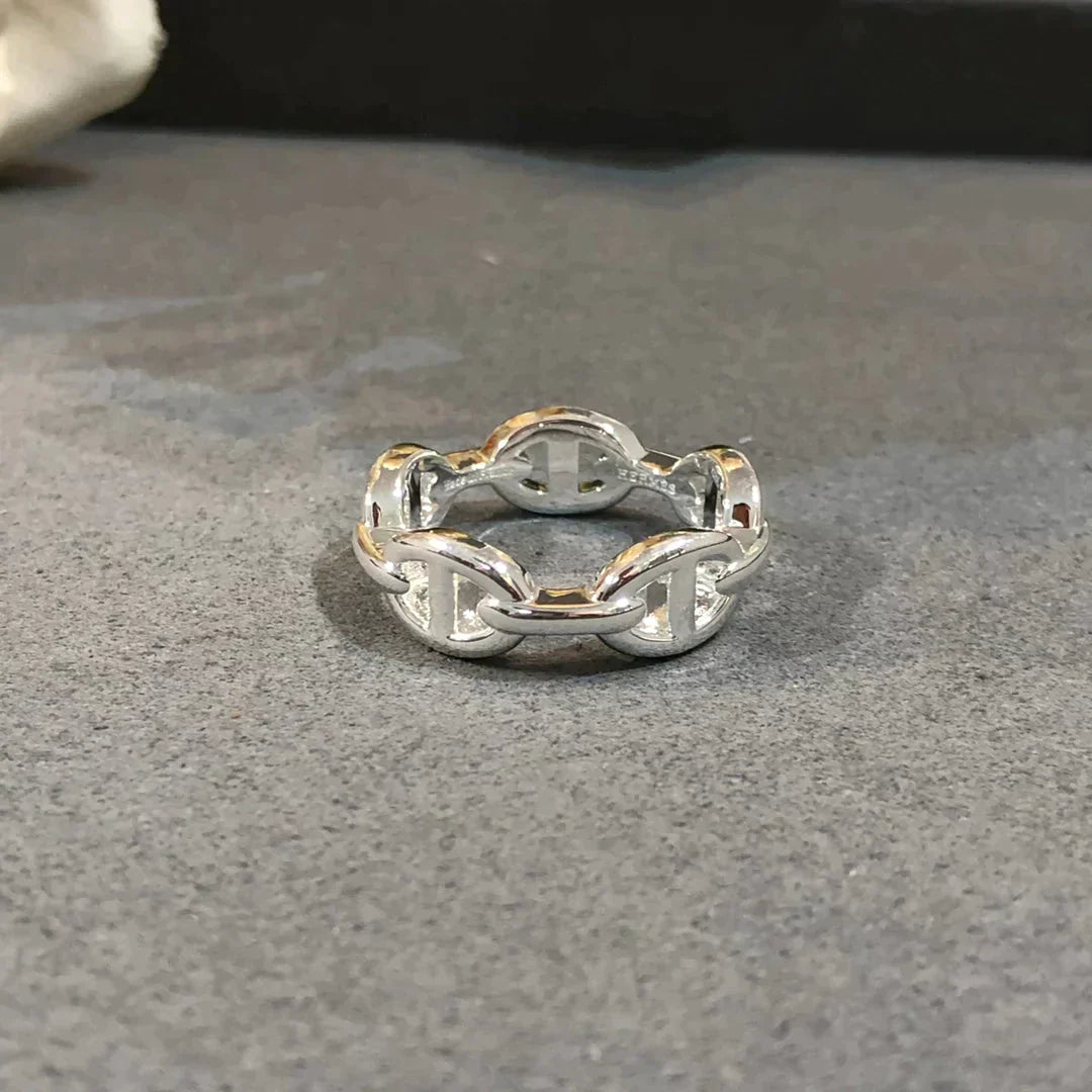 Enchainee Ring Silver – LUX VERSE Luxury Designer Fashion Outlet