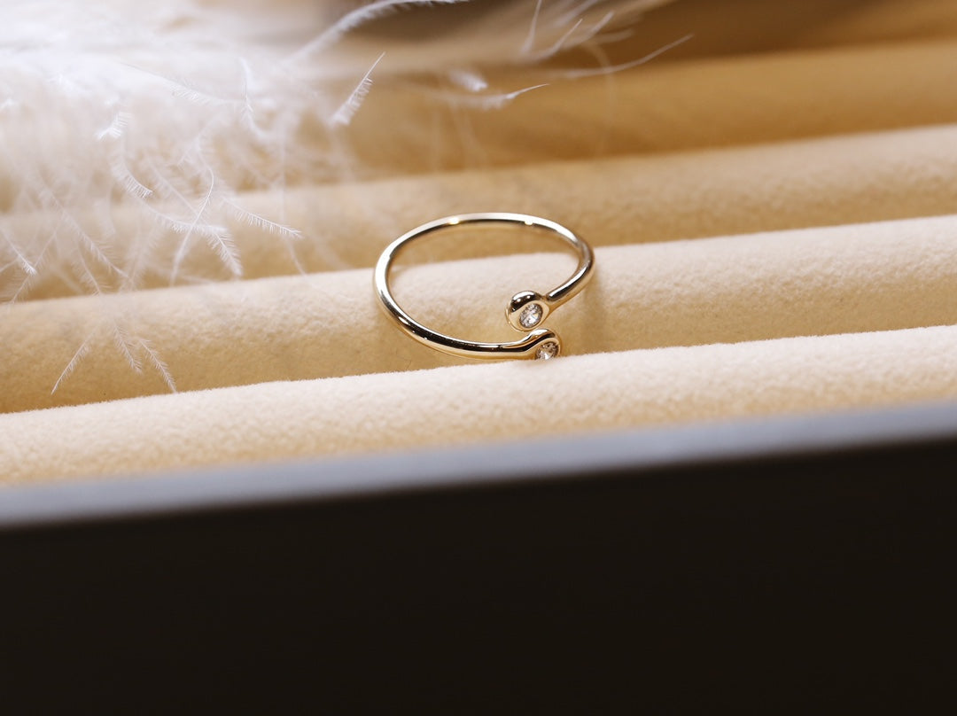 Elsa Hoop Ring Rose Gold – LUX VERSE Luxury Designer Fashion Outlet