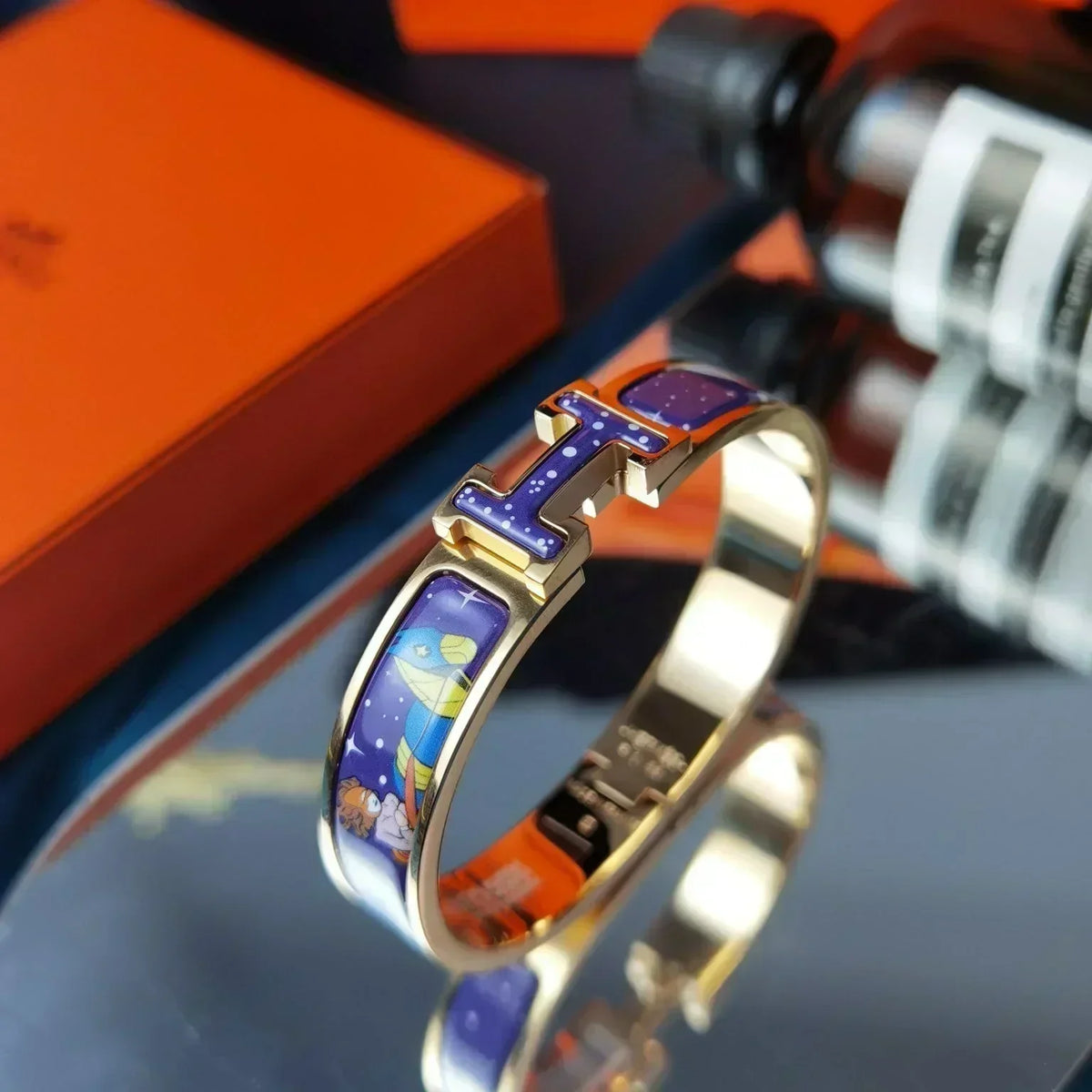 H Star and Moon Bracelet 12mm – LUX VERSE Luxury Designer Fashion Outlet
