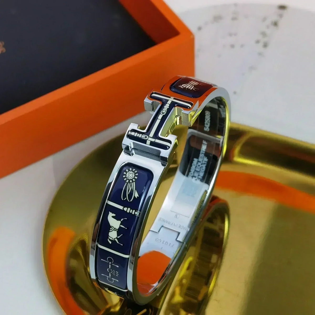 H Couvertures Dark Blue Bracelet – LUX VERSE Luxury Designer Fashion Outlet