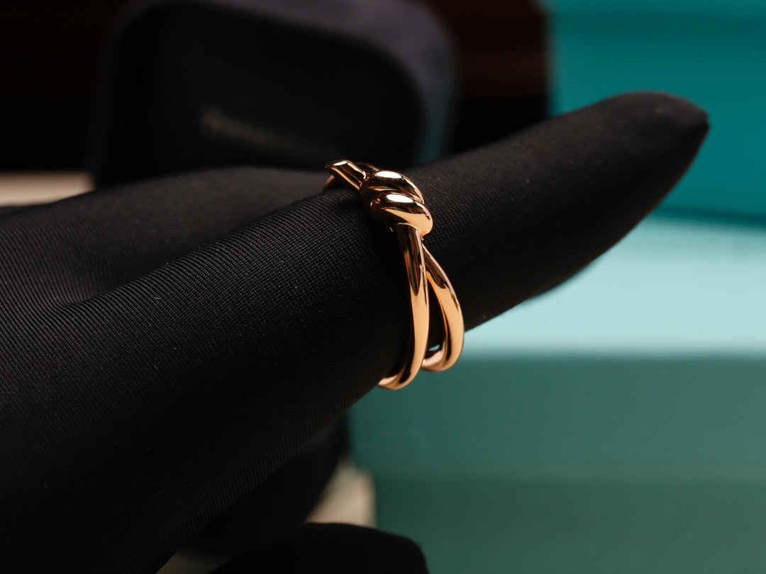 Knot Ring Pink Gold – LUX VERSE Luxury Designer Fashion Outlet