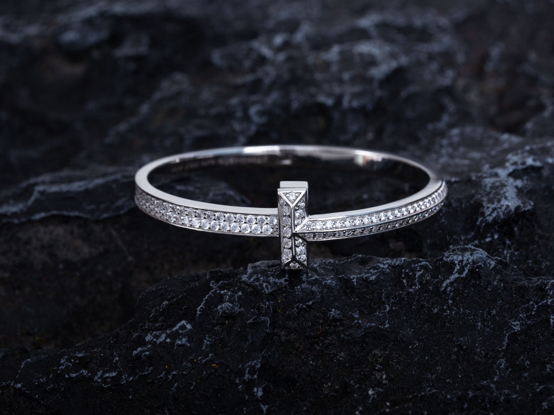 Wide Diamonds Hinged Bangle Silver – LUX VERSE Luxury Designer Fashion Outlet