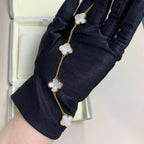 Pure Clover Mop Bracelet 4 Motifs – LUX VERSE Luxury Designer Fashion Outlet