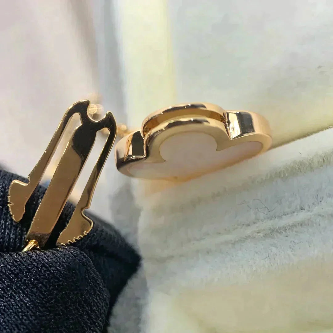 Pure Clover Mop Bracelet 4 Motifs – LUX VERSE Luxury Designer Fashion Outlet