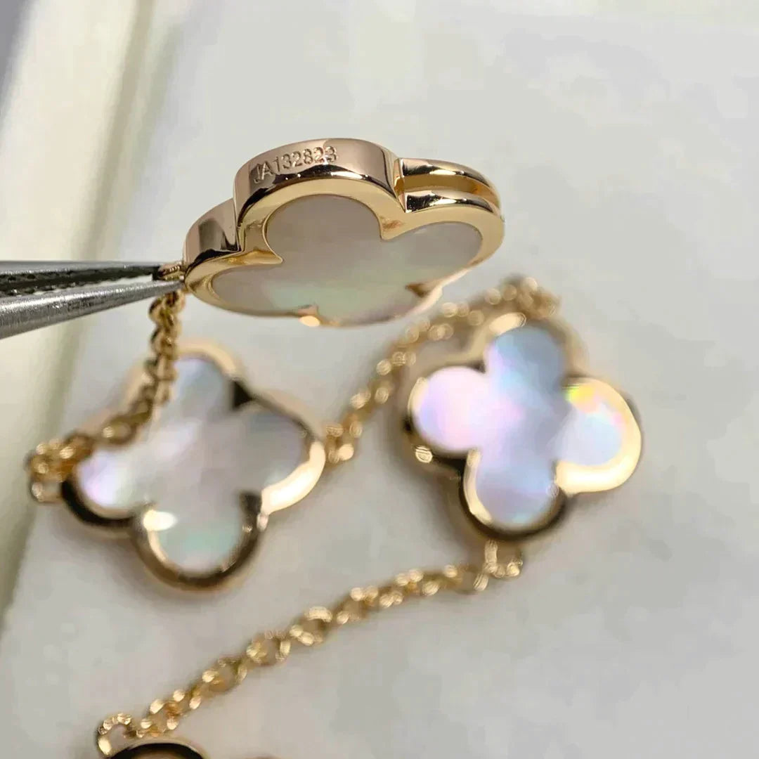 Pure Clover Mop Bracelet 4 Motifs – LUX VERSE Luxury Designer Fashion Outlet