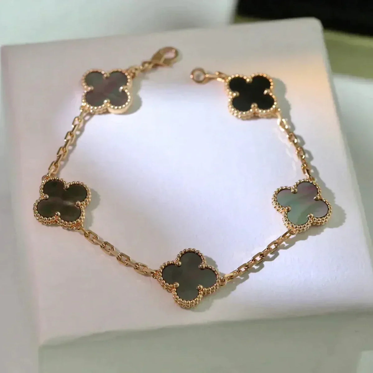Clover 5 Motif Gray Mop  Bracelet – LUX VERSE Luxury Designer Fashion Outlet