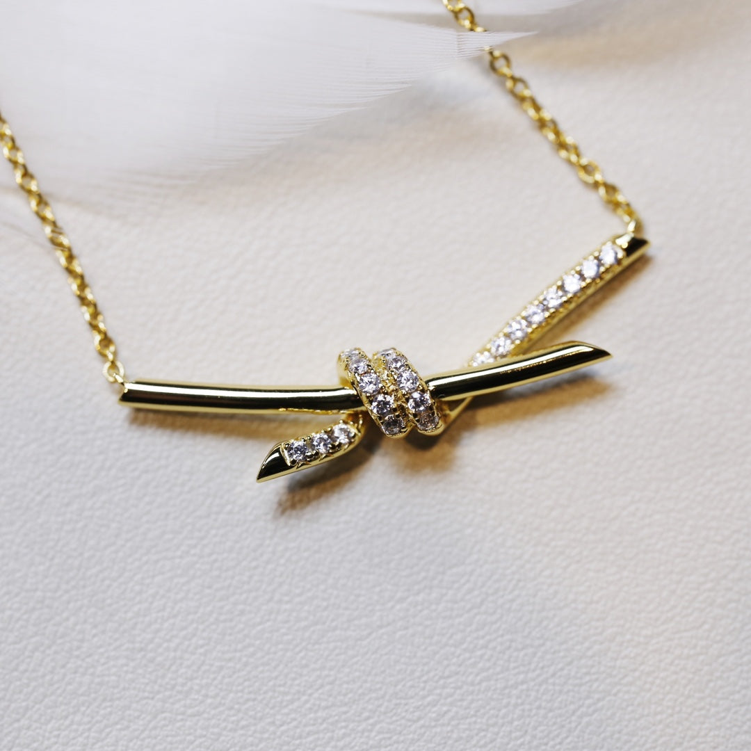 Knot Necklace Gold Diamonds – LUX VERSE Luxury Designer Fashion Outlet