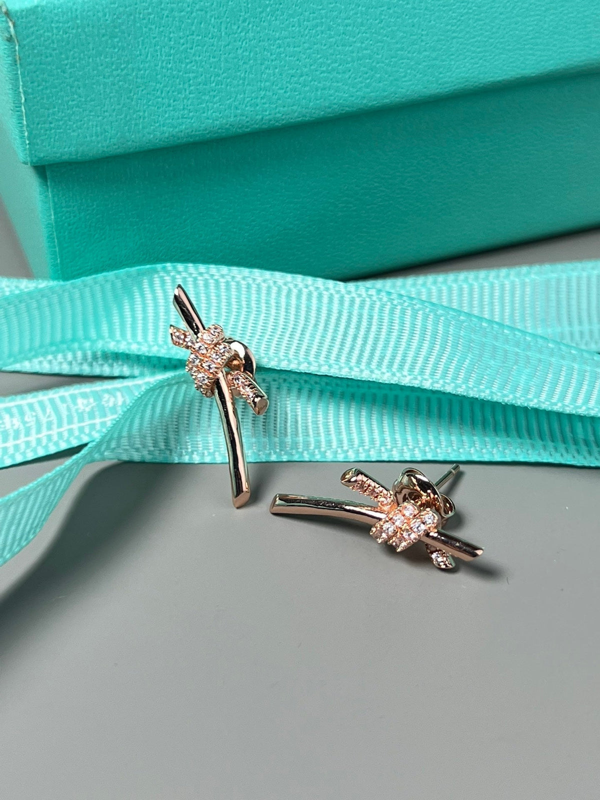 Knot Earrings Rose Gold Diamond – LUX VERSE Luxury Designer Fashion Outlet