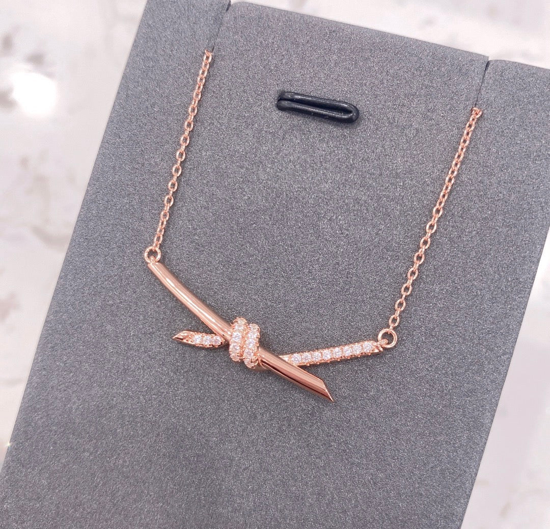 Knot Necklace Diamonds – LUX VERSE Luxury Designer Fashion Outlet