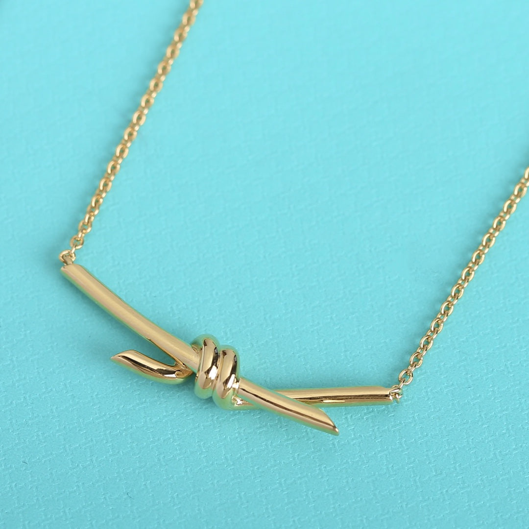 Knot Necklace Gold – LUX VERSE Luxury Designer Fashion Outlet