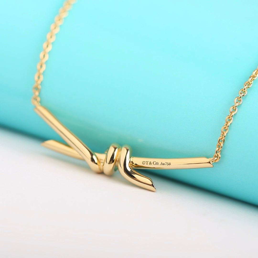 Knot Necklace Gold – LUX VERSE Luxury Designer Fashion Outlet