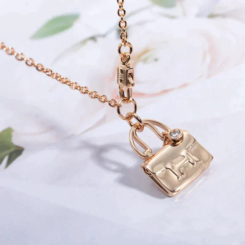 Amulette Pedant Rose Gold Necklace – LUX VERSE Luxury Designer Fashion Outlet