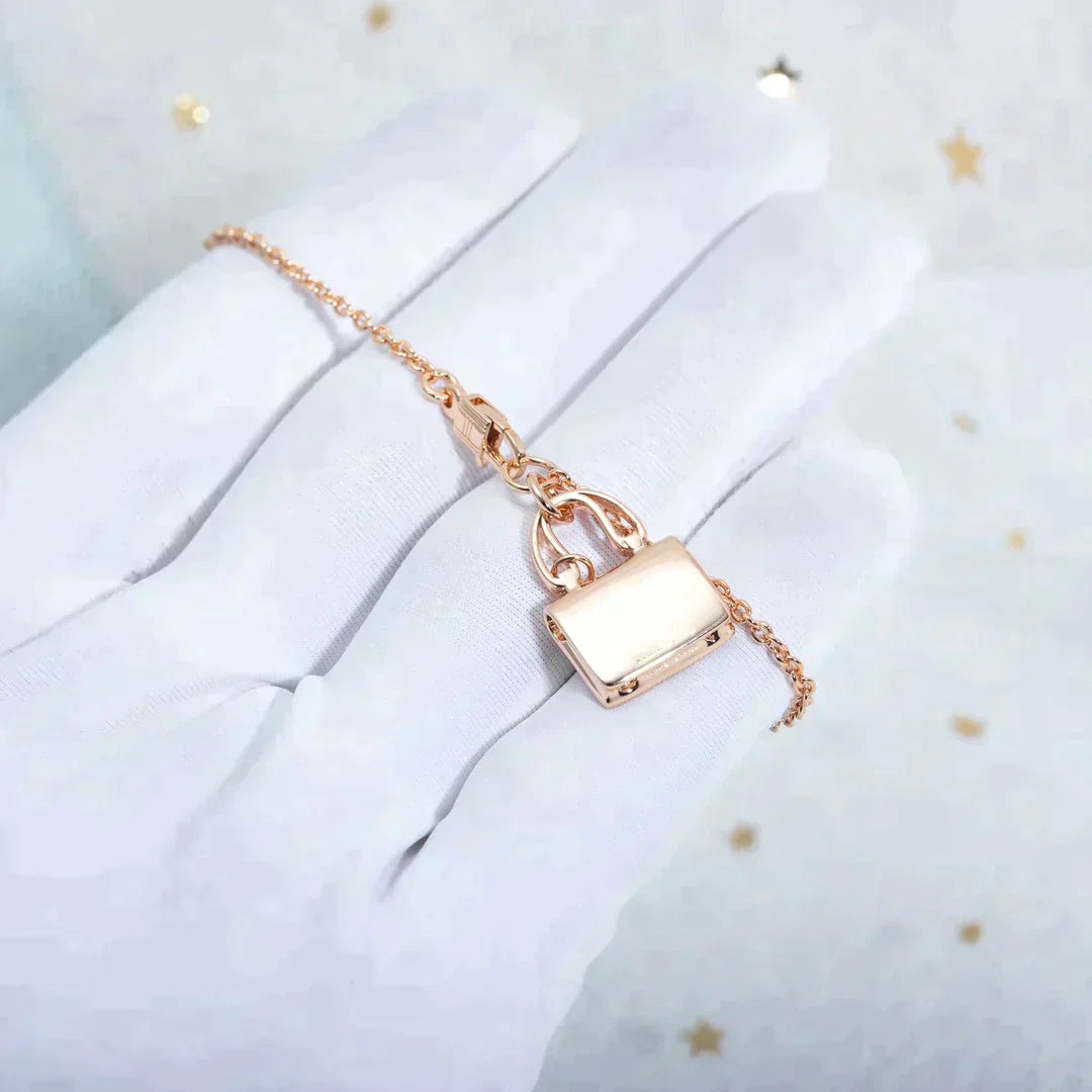 Amulette Pedant Rose Gold Necklace – LUX VERSE Luxury Designer Fashion Outlet