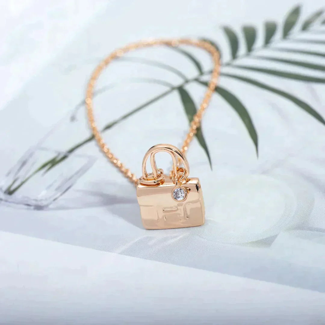 Amulette Pedant Rose Gold Necklace – LUX VERSE Luxury Designer Fashion Outlet