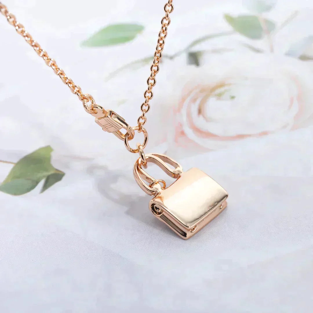 Amulette Pedant Rose Gold Necklace – LUX VERSE Luxury Designer Fashion Outlet