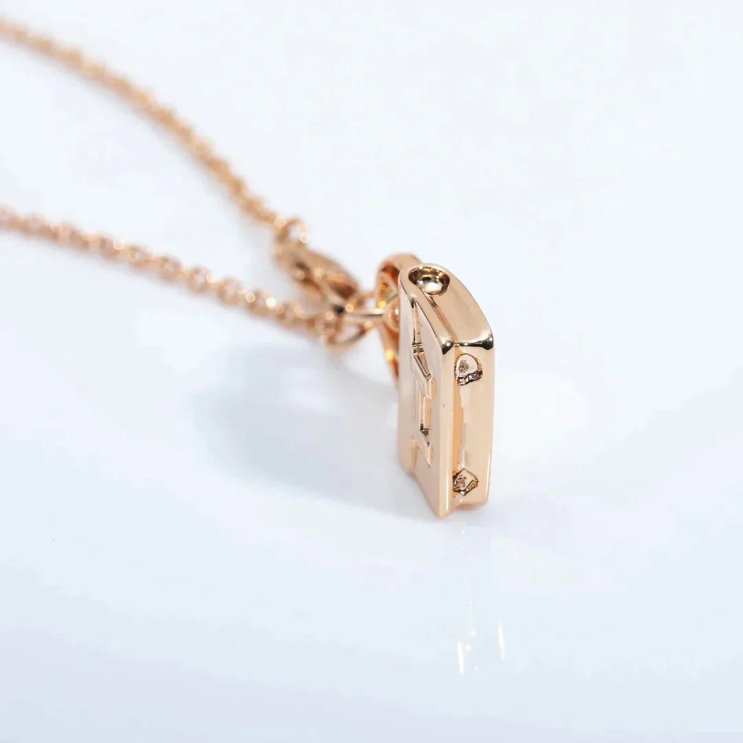 Amulette Pedant Rose Gold Necklace – LUX VERSE Luxury Designer Fashion Outlet