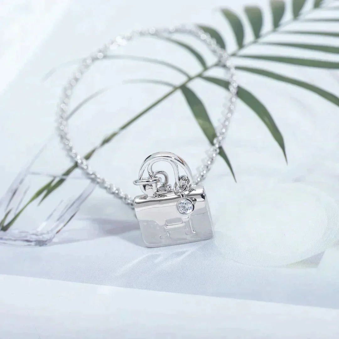 Amulette Pedant Silver Necklace – LUX VERSE Luxury Designer Fashion Outlet