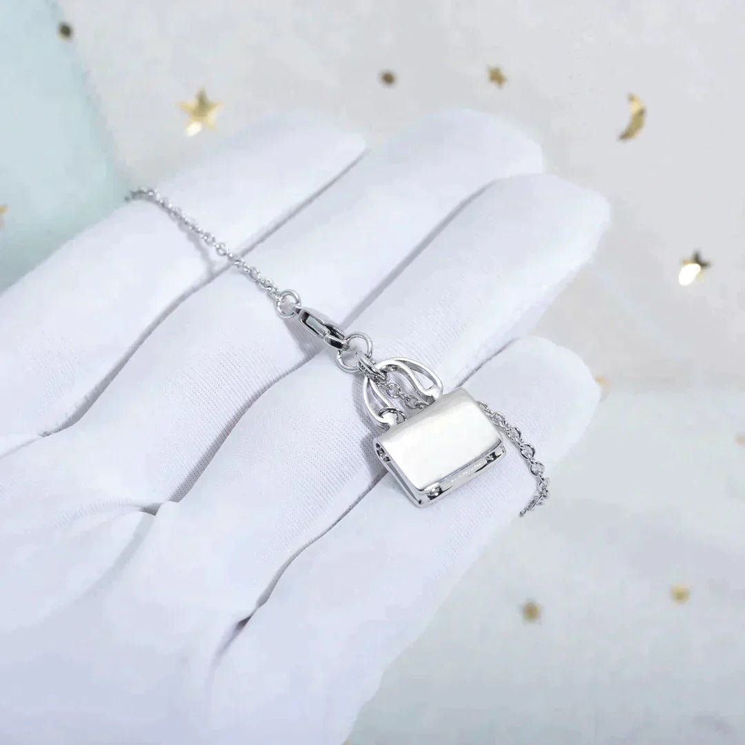 Amulette Pedant Silver Necklace – LUX VERSE Luxury Designer Fashion Outlet