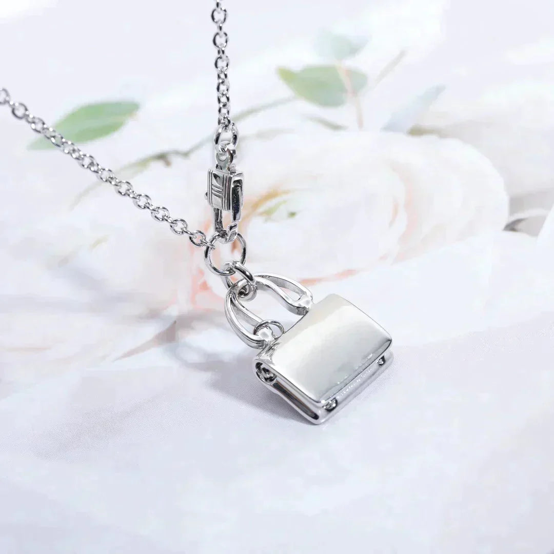 Amulette Pedant Silver Necklace – LUX VERSE Luxury Designer Fashion Outlet