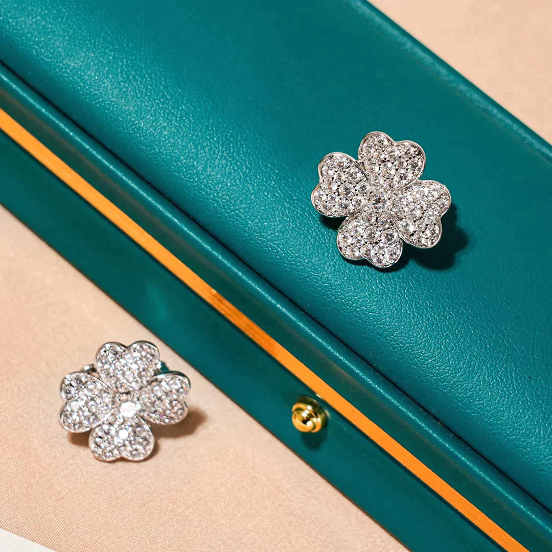Clover 1 Motifs Diamond Earrings Silver – LUX VERSE Luxury Designer Fashion Outlet